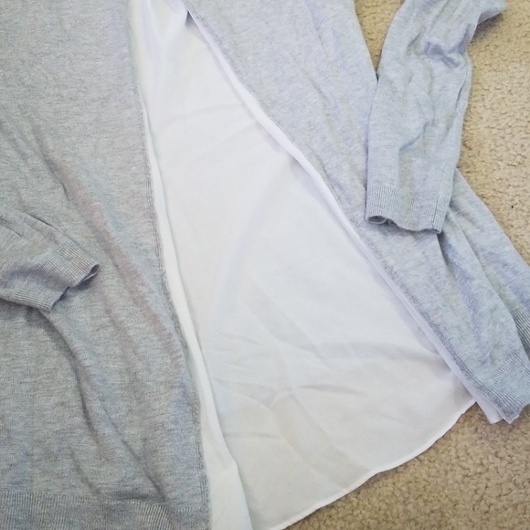 Split-Back Turtleneck - Picture 4 of 5